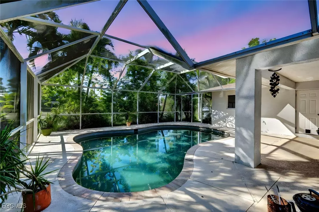 Fort Myers, FL 33967,9032 Irving RD