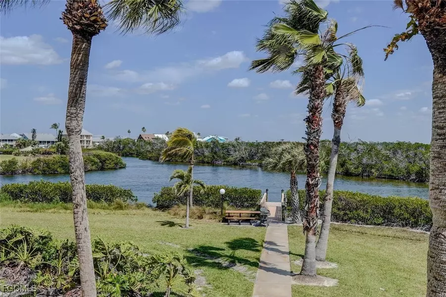 21440 Bay Village DR #122, Fort Myers Beach, FL 33931