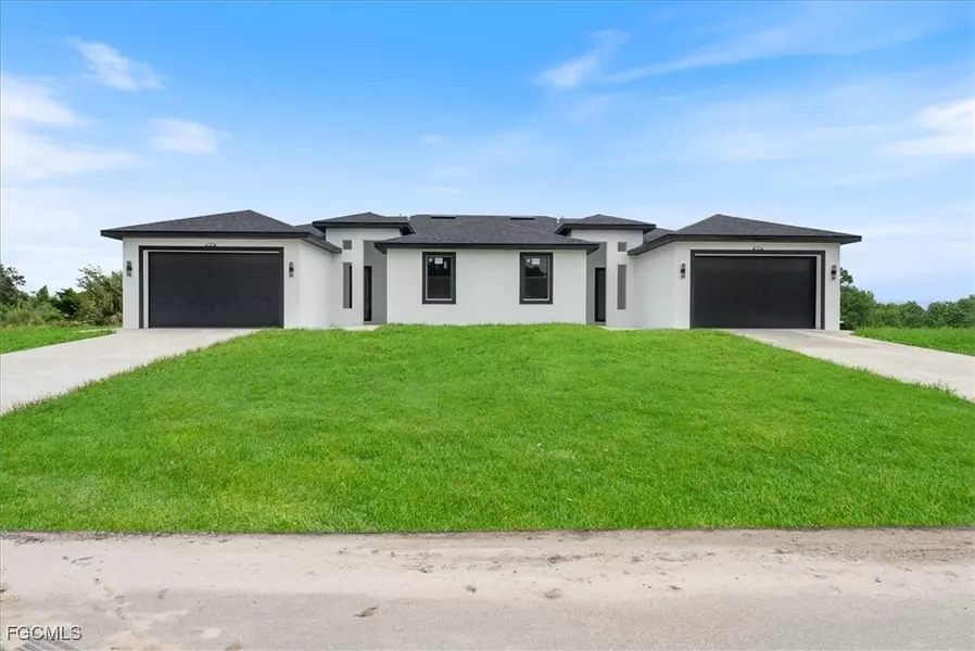 2129/2131 Fairway DR, Lehigh Acres, FL 33973