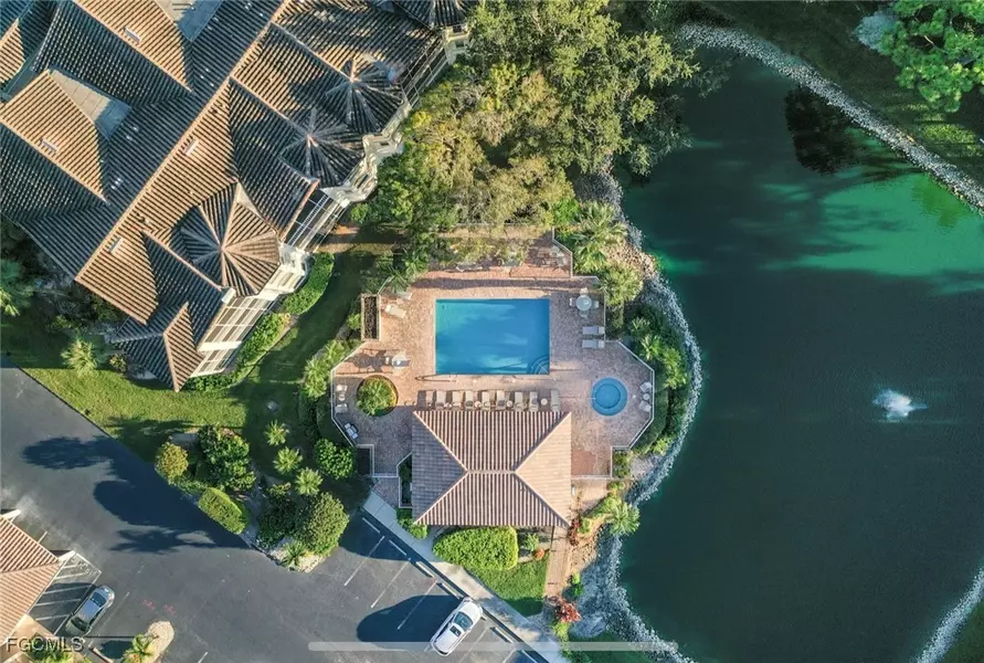 6030 Chardonnay LN #302, Naples, FL 34119