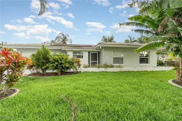 Cape Coral, FL 33914,163 SW 51st TER