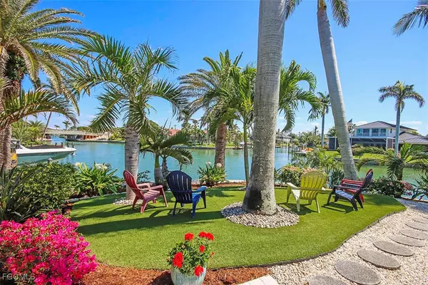 Sanibel, FL 33957,812 Angel Wing DR