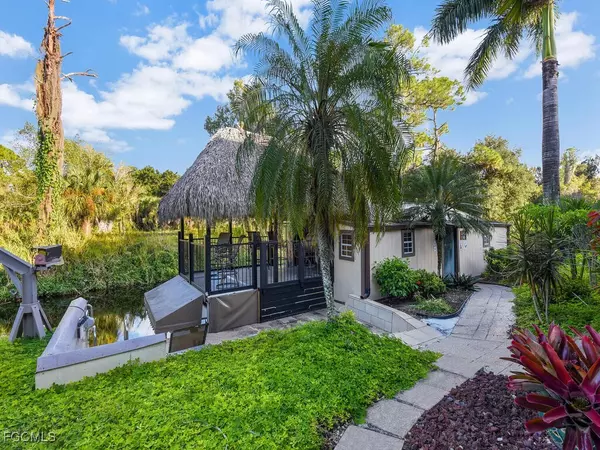 Alva, FL 33920,1891 Seminole Harbor DR