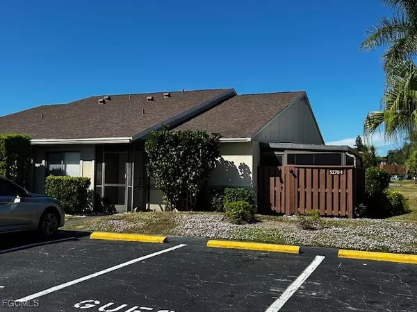 Fort Myers, FL 33919,5270 Cedarbend DR #1