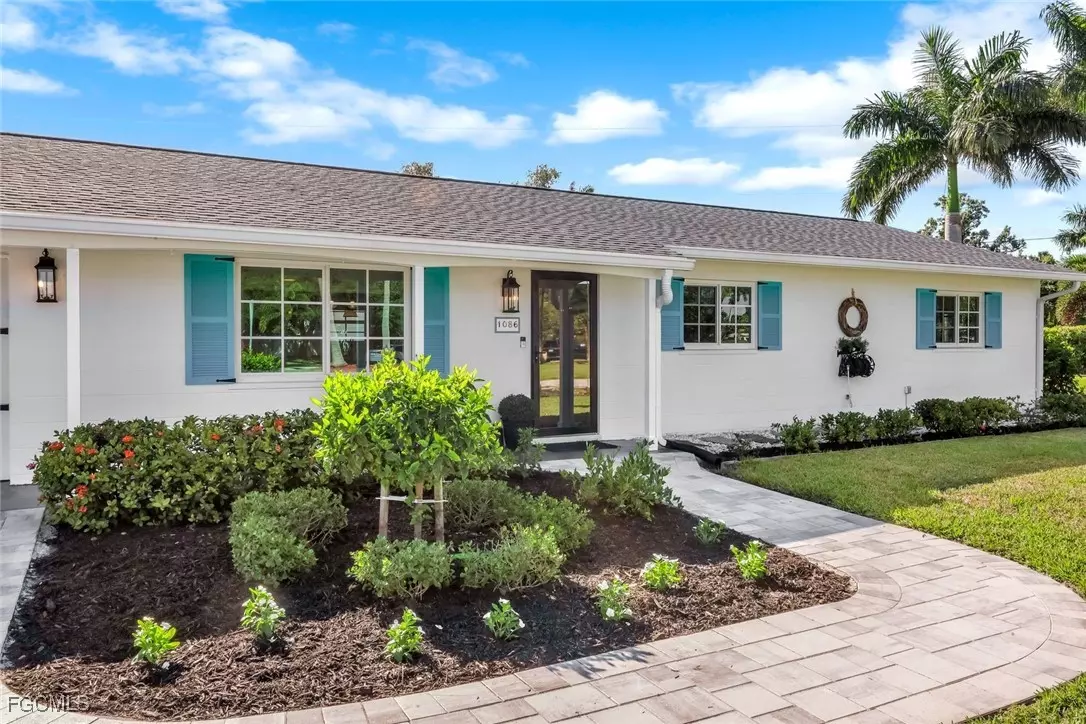 Fort Myers, FL 33919,1086 N Town And River DR