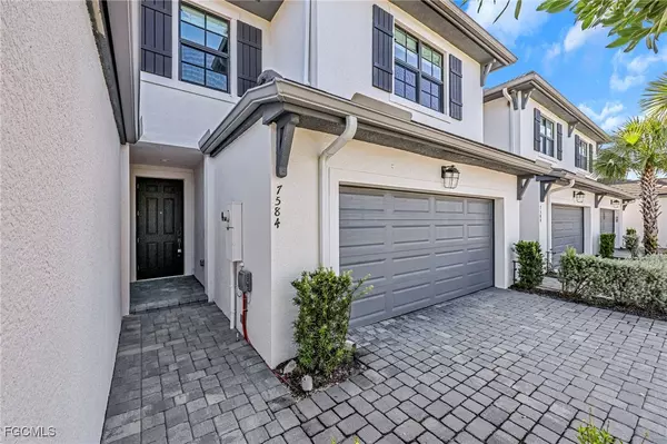 Naples, FL 34119,7584 Carnegie WAY