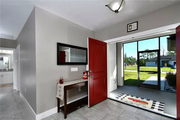 Lehigh Acres, FL 33974,828 Downer AVE S