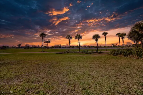 Sanibel, FL 33957,951 Sand Castle RD