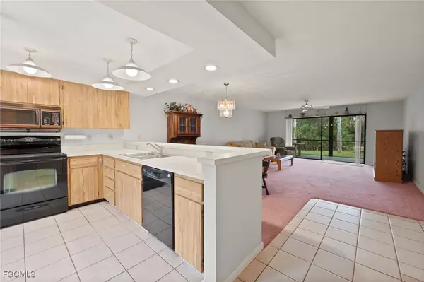 Fort Myers, FL 33907,137 Pinebrook DR