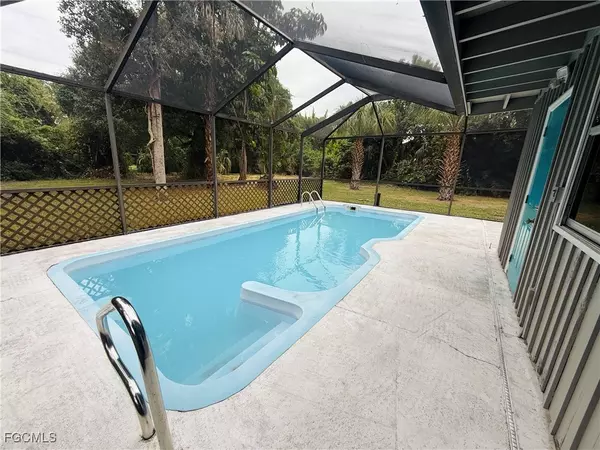 Fort Myers, FL 33901,1840 Maple AVE