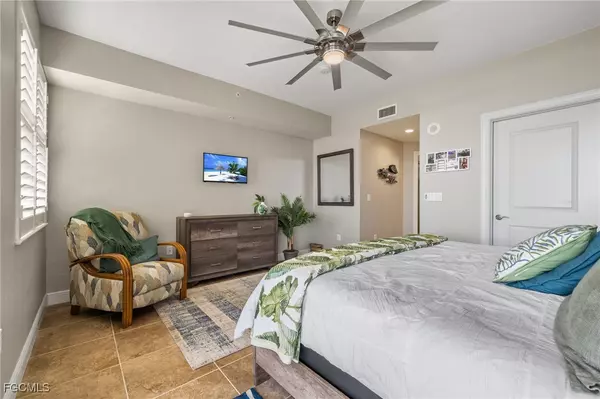 Cape Coral, FL 33914,5781 Cape Harbour DR #502