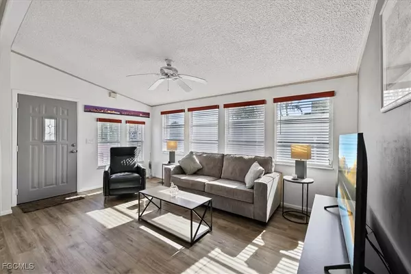 Fort Myers, FL 33908,19681 Summerlin RD #430