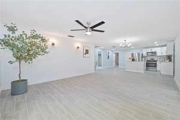 Fort Myers, FL 33916,3806 Edgewood AVE