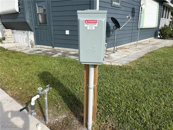 Fort Myers, FL 33908,19681 215 Summerlin RD