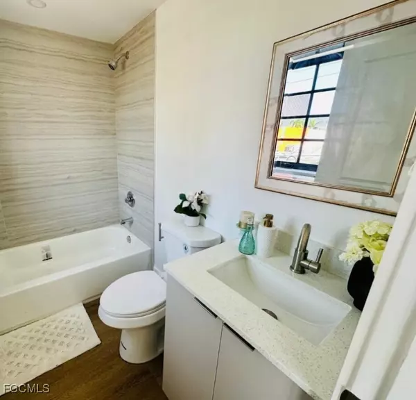 Miami Beach, FL 33139,1619 Jefferson Ave #201