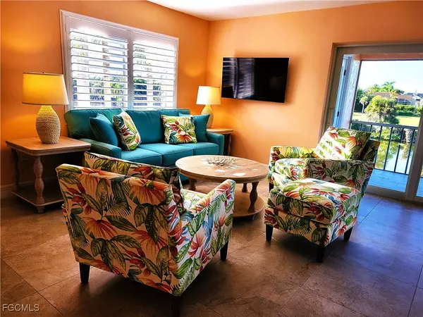 Sanibel, FL 33957,1610 Middle Gulf DR #B3