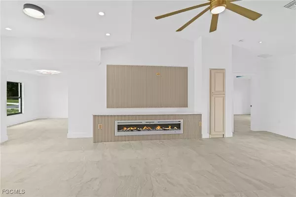 Lehigh Acres, FL 33976,3310 3rd ST SW