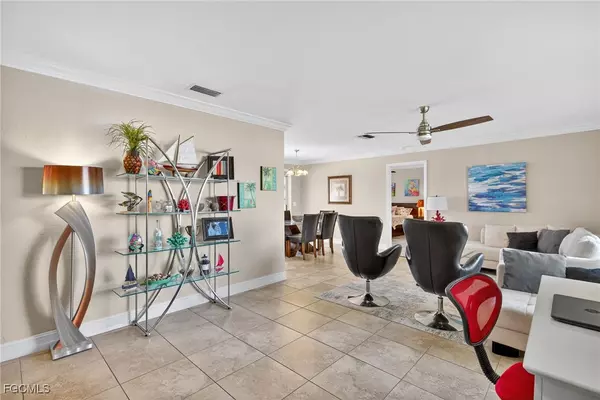 Cape Coral, FL 33990,219 SE 1st PL