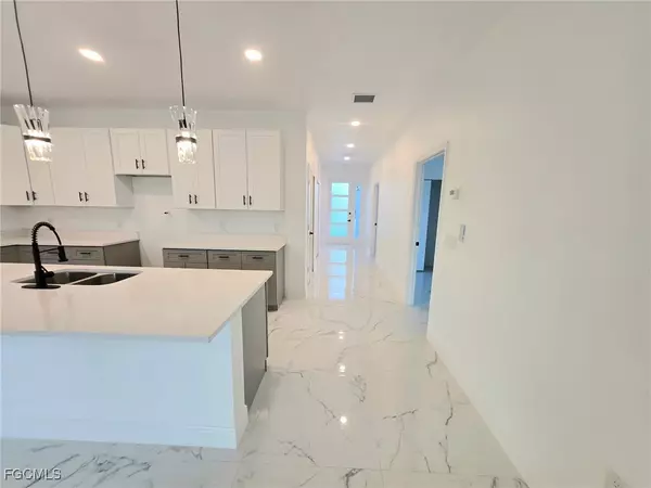 Fort Myers, FL 33916,3248 Franklin ST