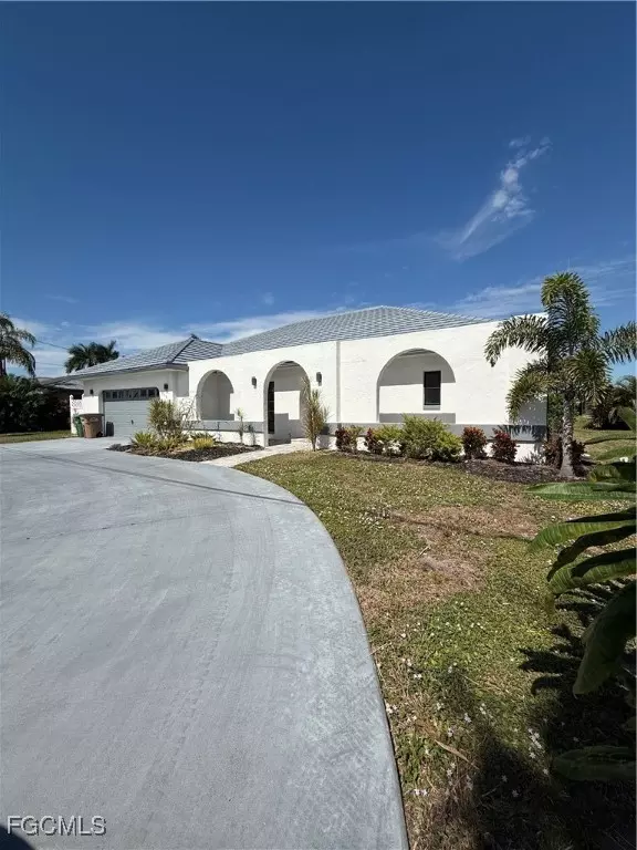 Cape Coral, FL 33904,711 SE 33rd TER