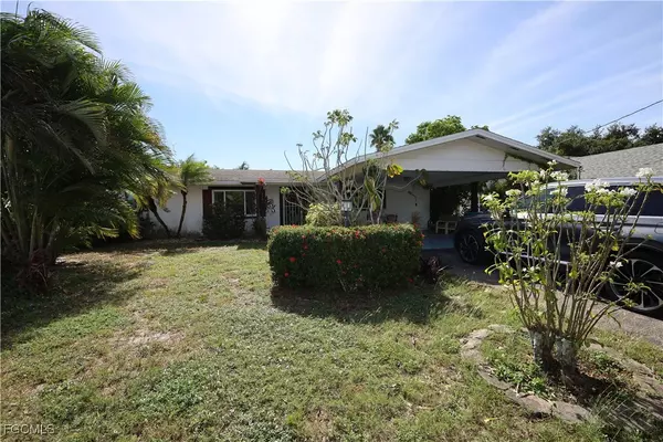 1306 NE 4th TER, Cape Coral, FL 33909