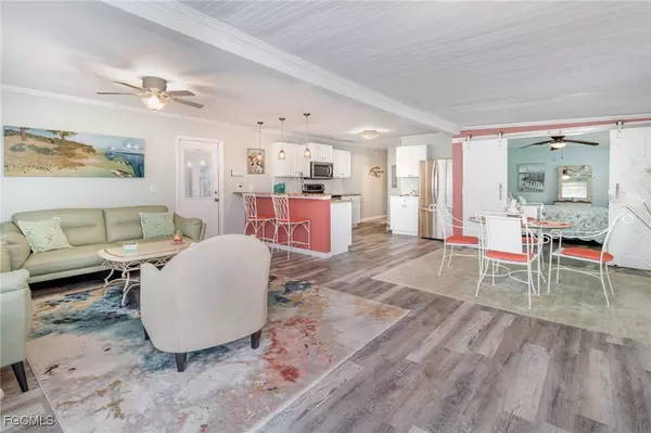 Fort Myers Beach, FL 33931,11240 Azalea LN