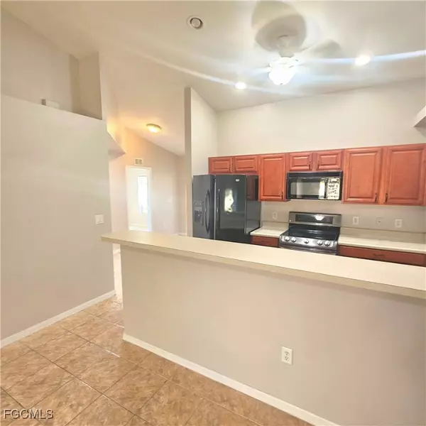 Cape Coral, FL 33990,1004 SE 24th AVE