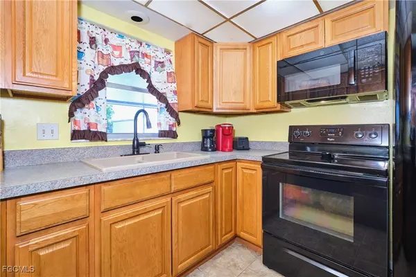 Fort Myers, FL 33905,12932 3rd ST