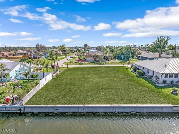 2011 NE 2nd ST, Cape Coral, FL 33909