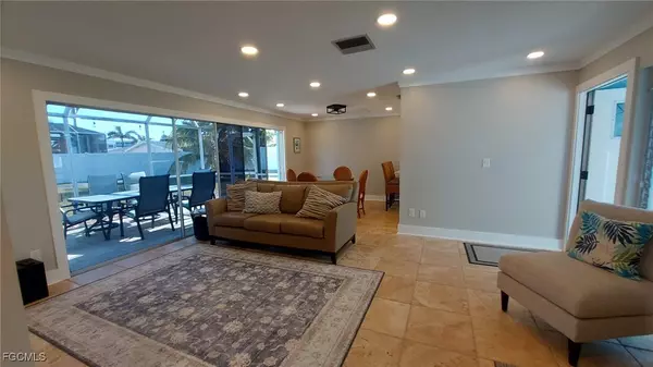 Cape Coral, FL 33904,912 Dolphin DR