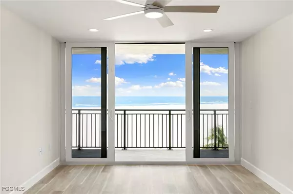 Marco Island, FL 34145,180 Seaview CT #611