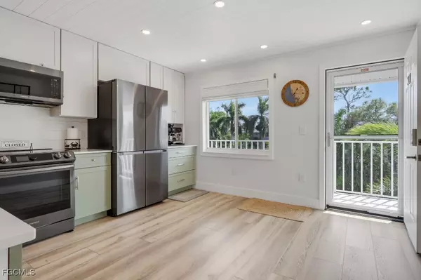 Naples, FL 34112,3032 Sandpiper Bay CIR #G301