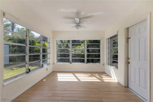 Fort Myers, FL 33919,1416 Charles RD