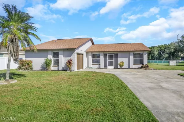 819 SE 5th AVE, Cape Coral, FL 33990