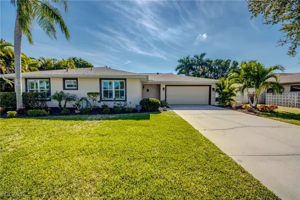 1584 Woodwind CT, Fort Myers, FL 33919