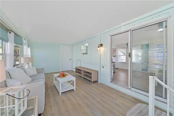 Estero, FL 33928,4751 Liberty LN W