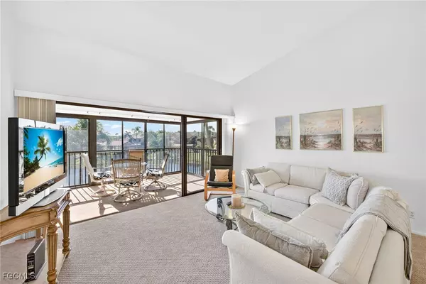 North Fort Myers, FL 33917,15448 Admiralty CIR #11