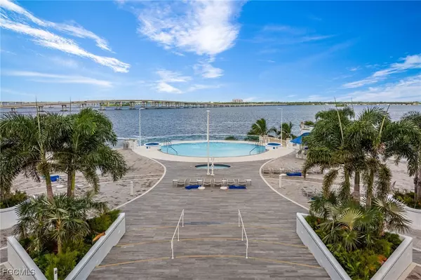 Fort Myers, FL 33916,2743 1st ST #1704