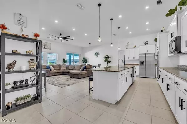 Cape Coral, FL 33914,2833 Gleason Pkwy