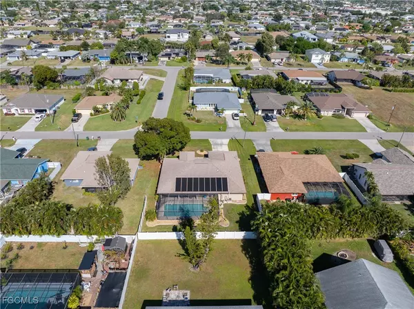 Cape Coral, FL 33990,1402 SE 18th ST