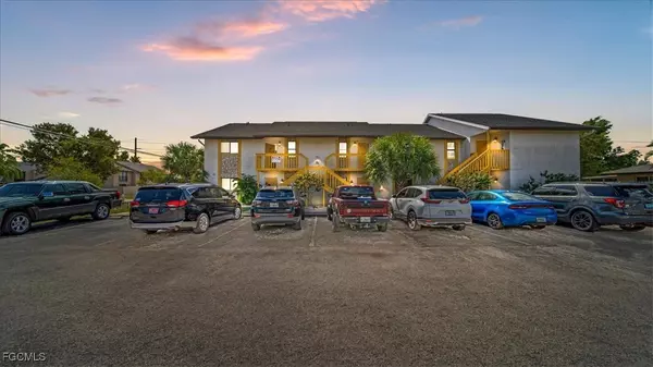 Cape Coral, FL 33990,1126 SE 8th ST