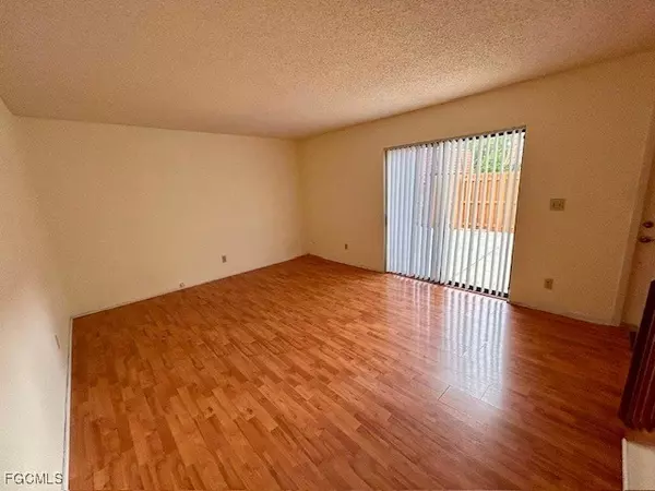 Fort Myers, FL 33901,1408 Park Shore CIR #4