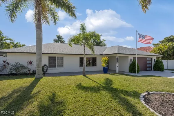 1026 S Town And River DR, Fort Myers, FL 33919