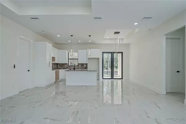 Lehigh Acres, FL 33972,704 Richmond AVE N