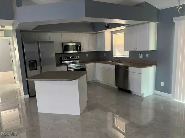 Lehigh Acres, FL 33976,3509 8th ST SW