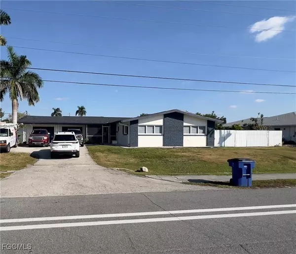 4418 Orange Grove BLVD, North Fort Myers, FL 33903