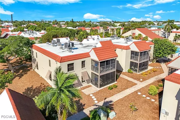 Sanibel, FL 33957,845 E Gulf DR #422