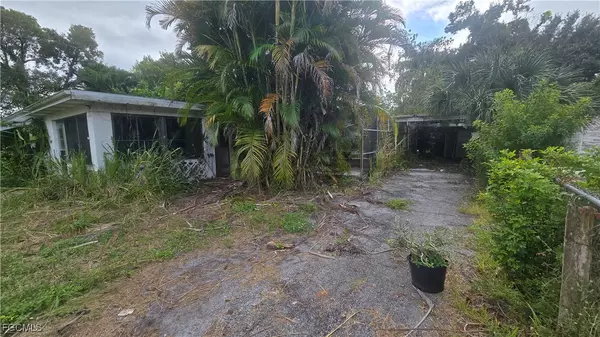 North Fort Myers, FL 33903,337 Sacramento ST