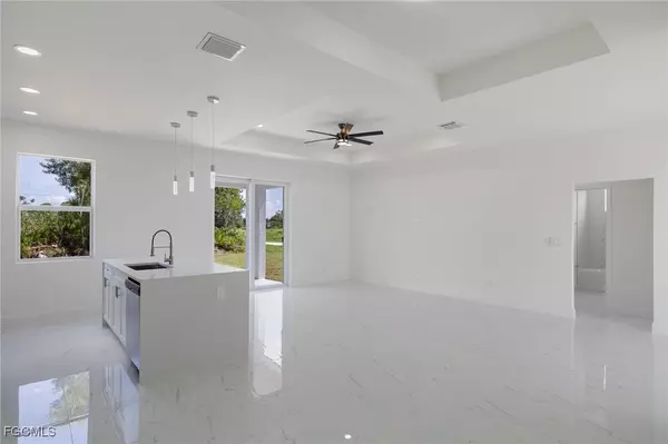 Lehigh Acres, FL 33971,2719 34th ST W