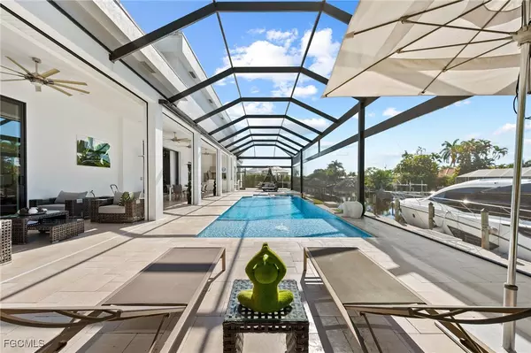 Cape Coral, FL 33904,5324 Mayfair CT